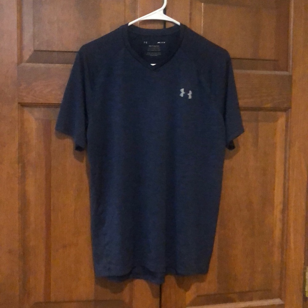 UA Medium VNeck